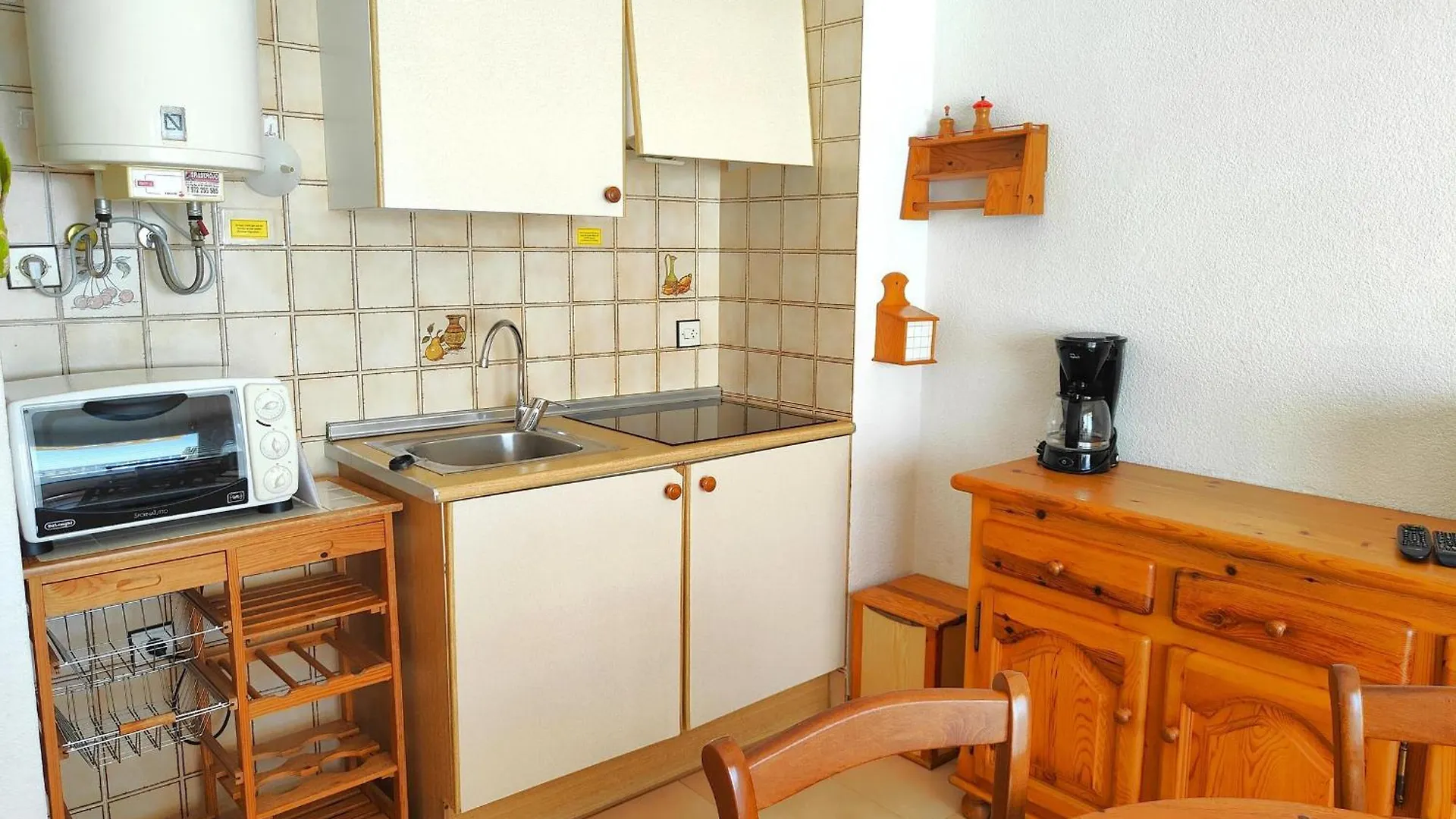 2071 - Mediterraneo A 2-6, Zona Tranquila, Sobre Las Rocas, ¡Los Pies En El Agua! Relajante Lugar En El Que Podra Descansar Bronceandose. - Es-258-100 Roses Appartement