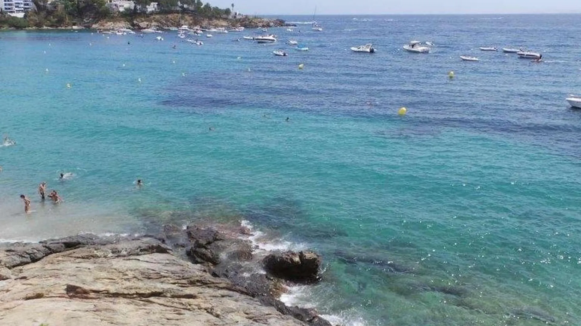 2071 - Mediterraneo A 2-6, Zona Tranquila, Sobre Las Rocas, ¡Los Pies En El Agua! Relajante Lugar En El Que Podra Descansar Bronceandose. - Es-258-100 Roses 0*,