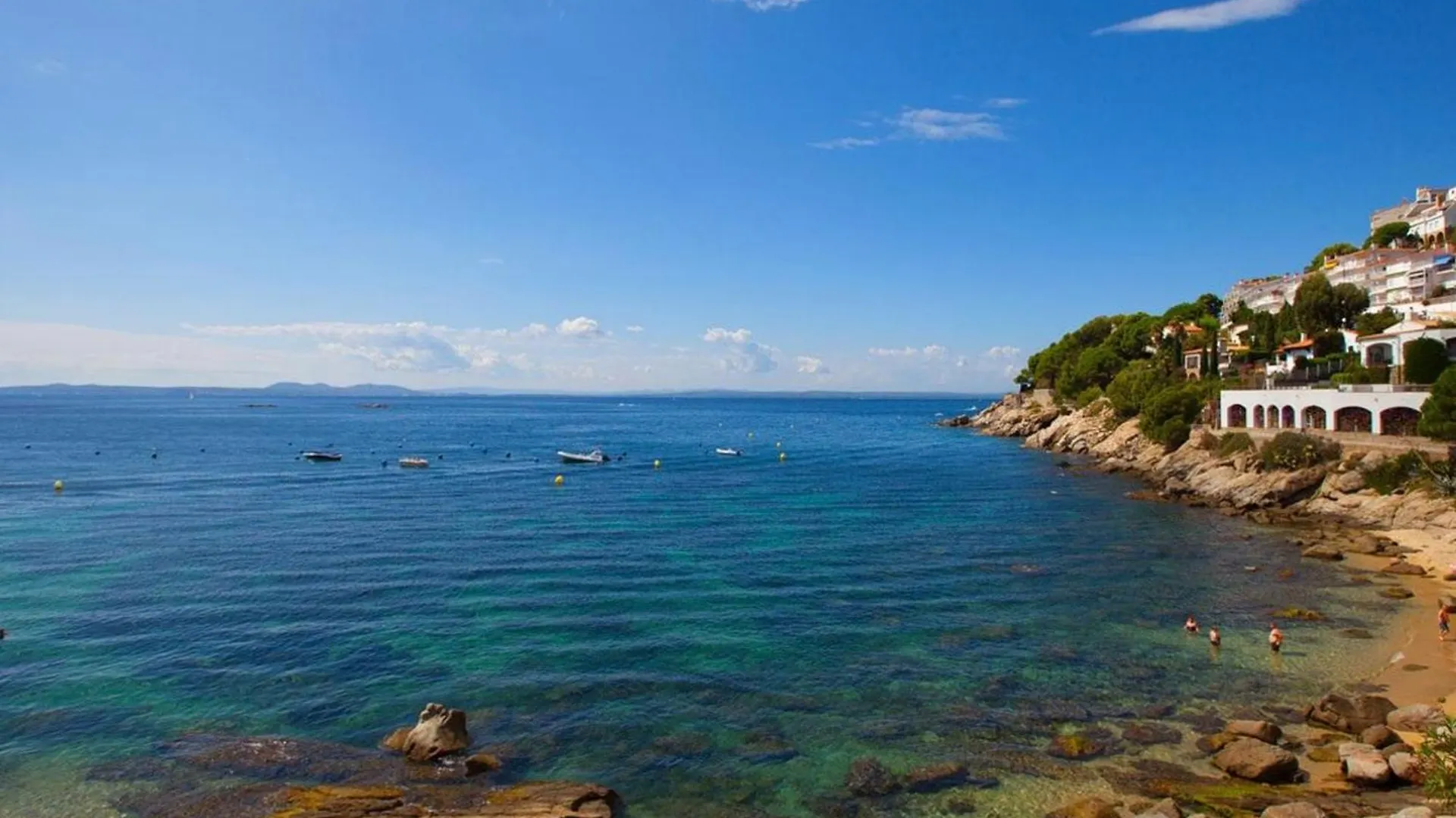 2071 - Mediterraneo A 2-6, Zona Tranquila, Sobre Las Rocas, ¡Los Pies En El Agua! Relajante Lugar En El Que Podra Descansar Bronceandose. - Es-258-100 Roses 0*,  Espagne